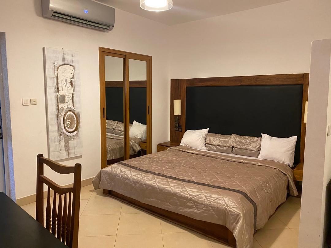 Chambre avec linge de maison